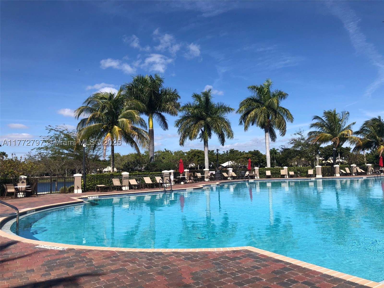 Sunny Isles Beach photo 1