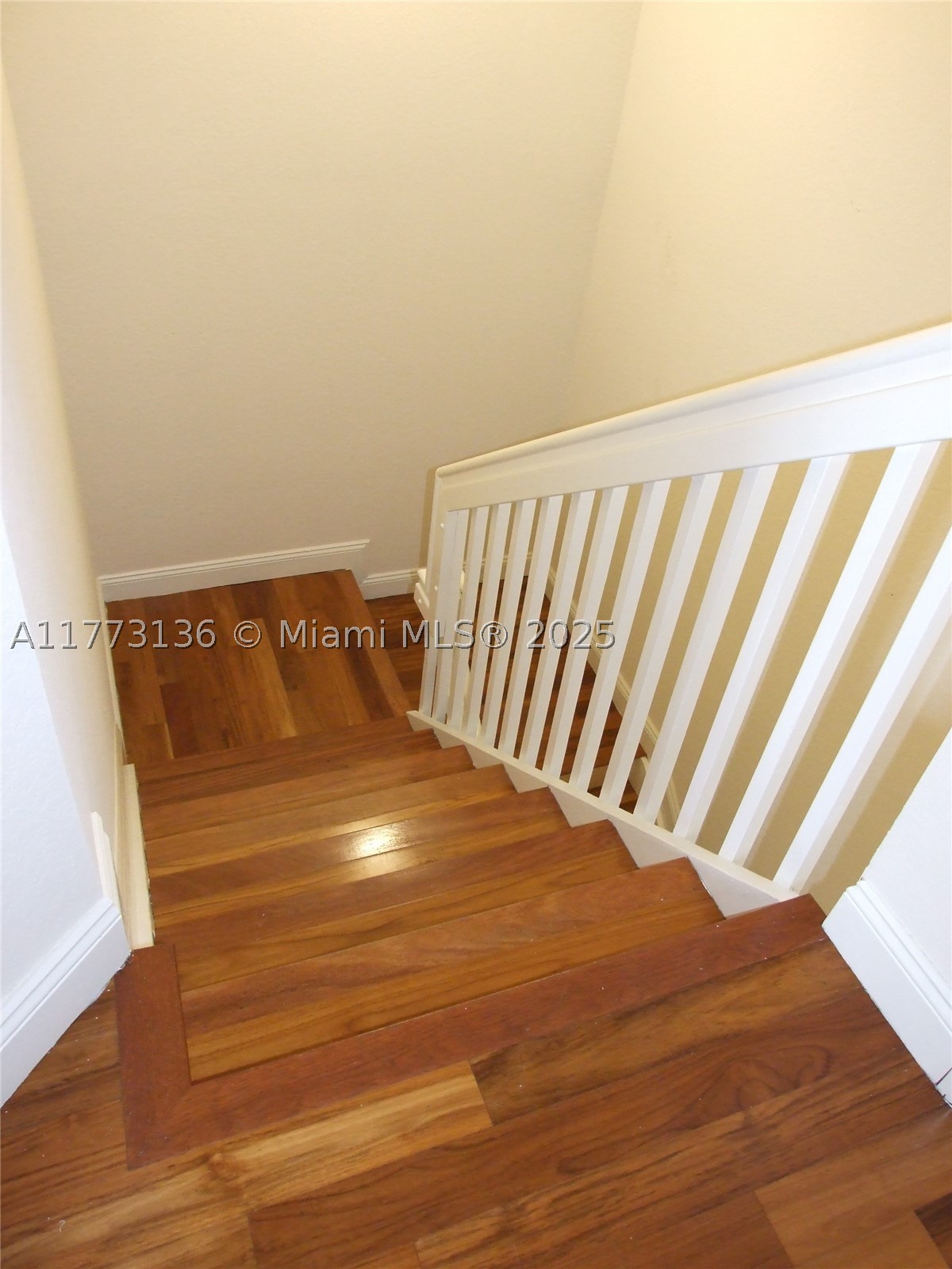 Miramar photo 4