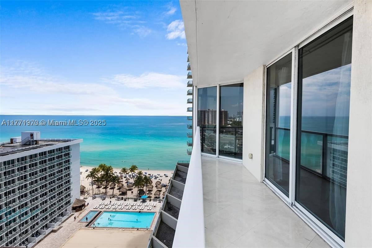 Sunny Isles Beach photo 1