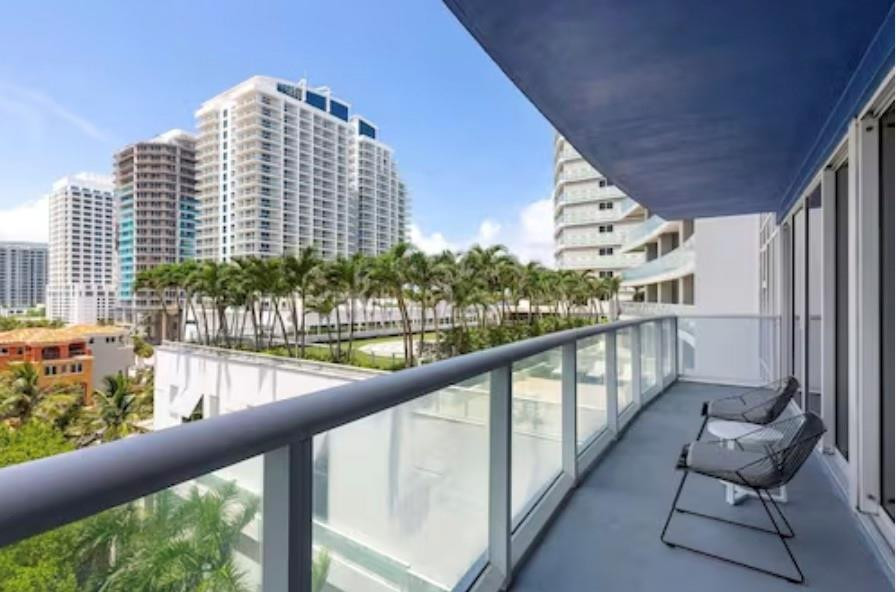 Fort Lauderdale photo 1