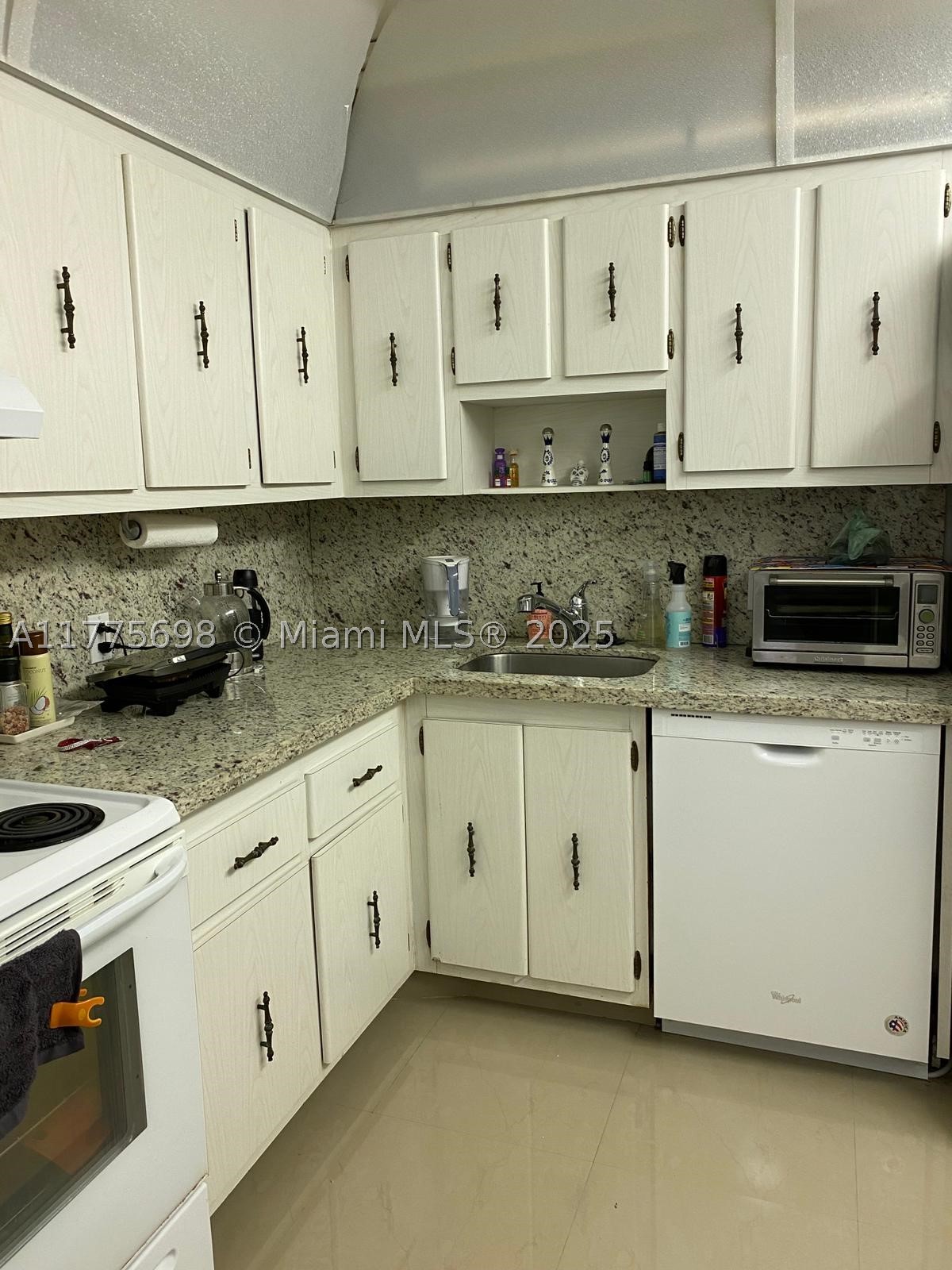 Aventura photo 3