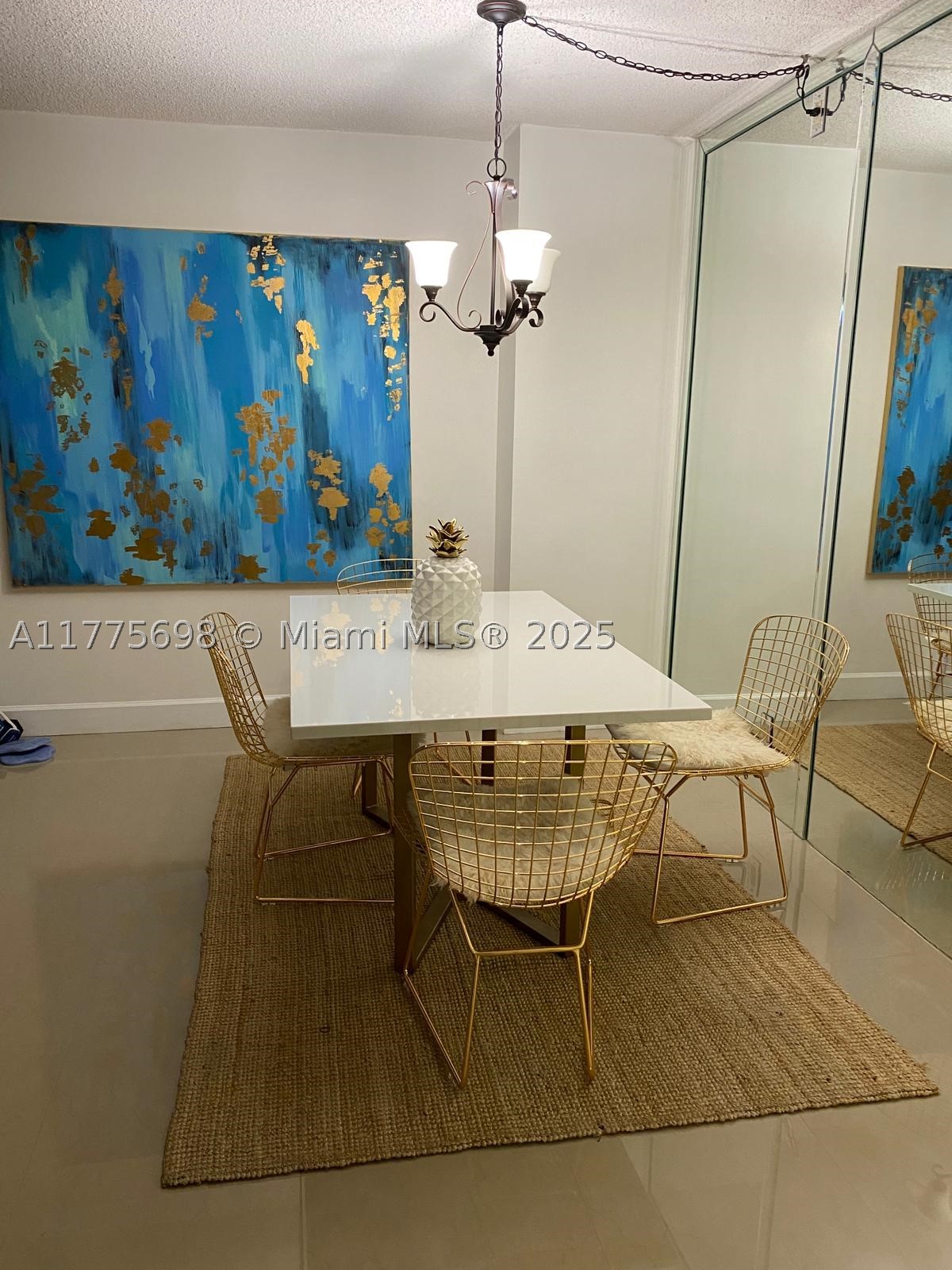 Aventura photo 4