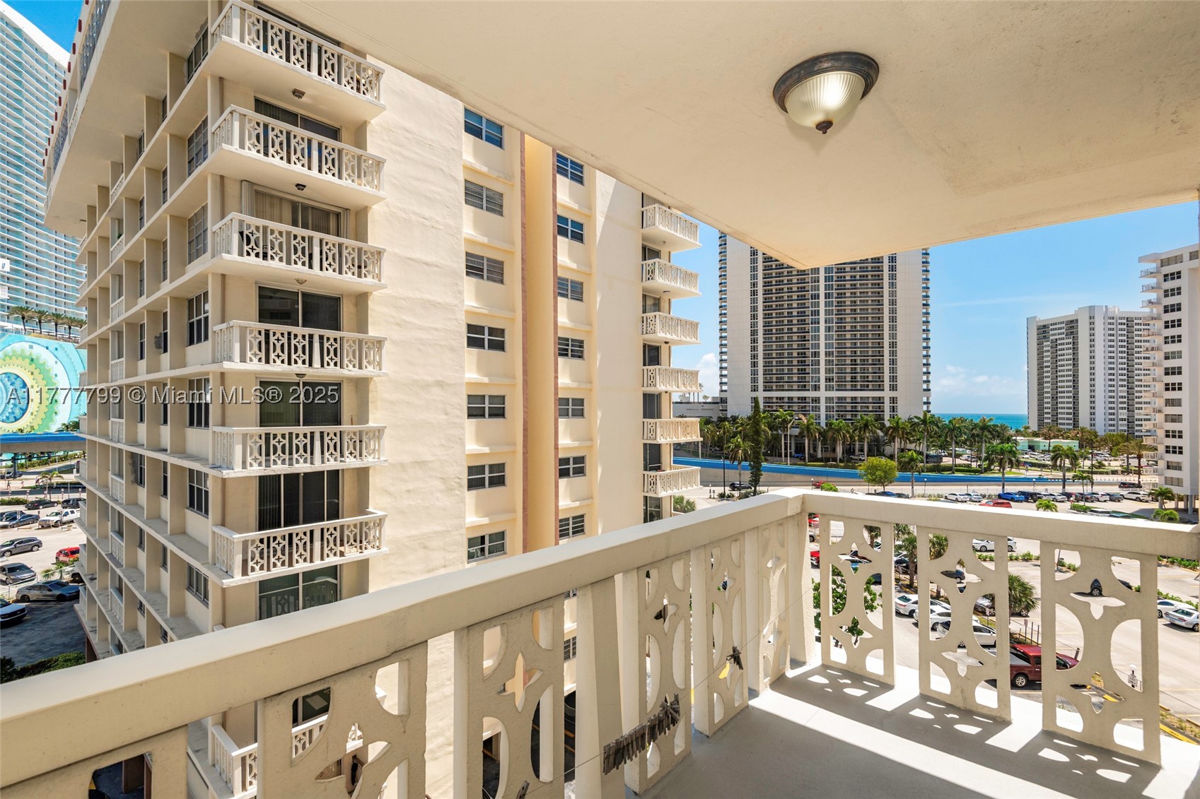Hallandale Beach photo 3