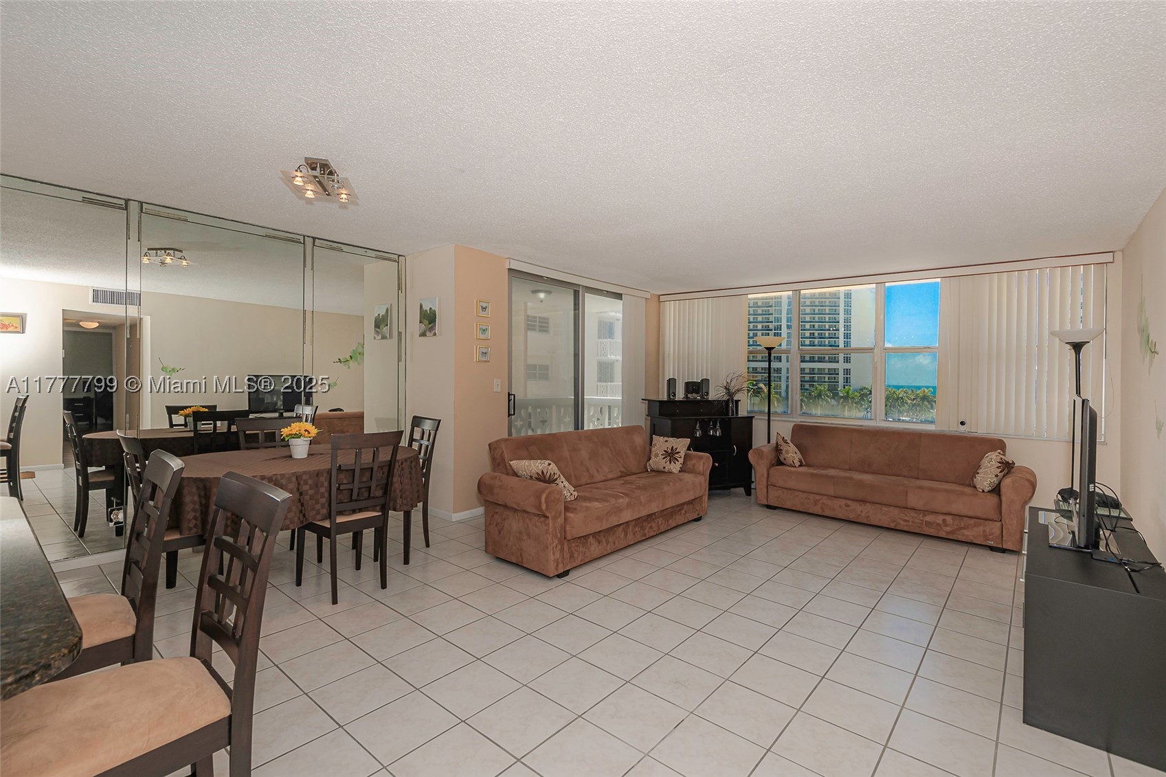 Hallandale Beach photo 4