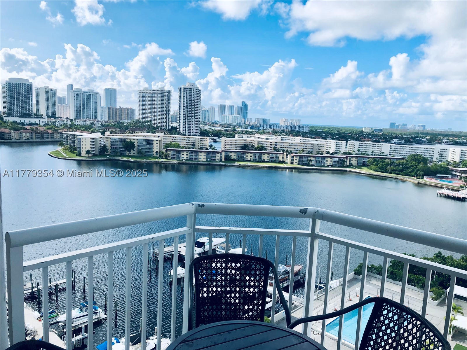 Aventura photo 1