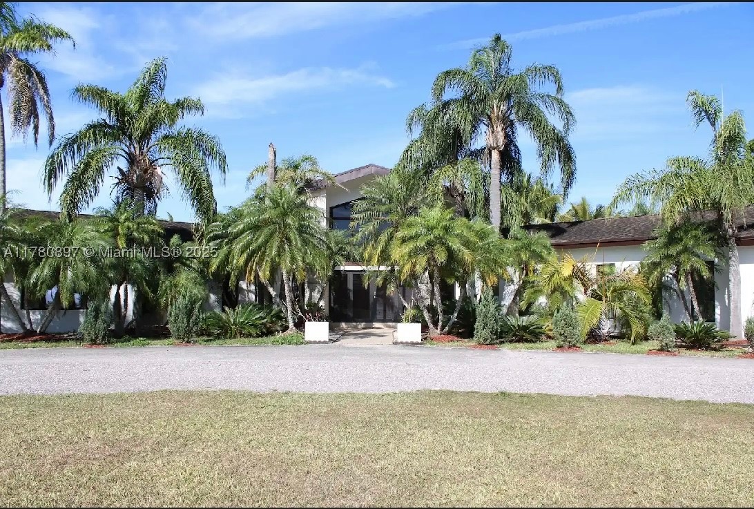 Homestead photo 1