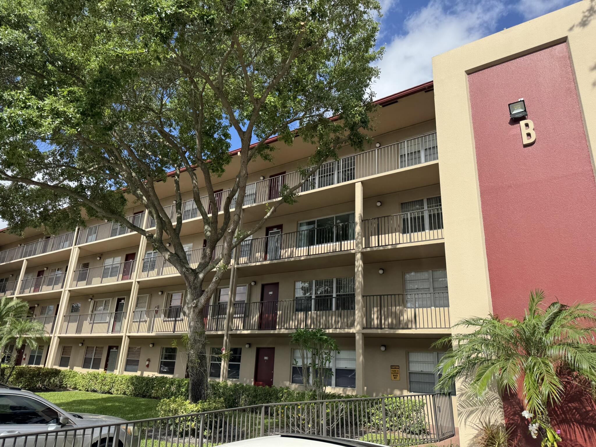 Pembroke Pines photo 3