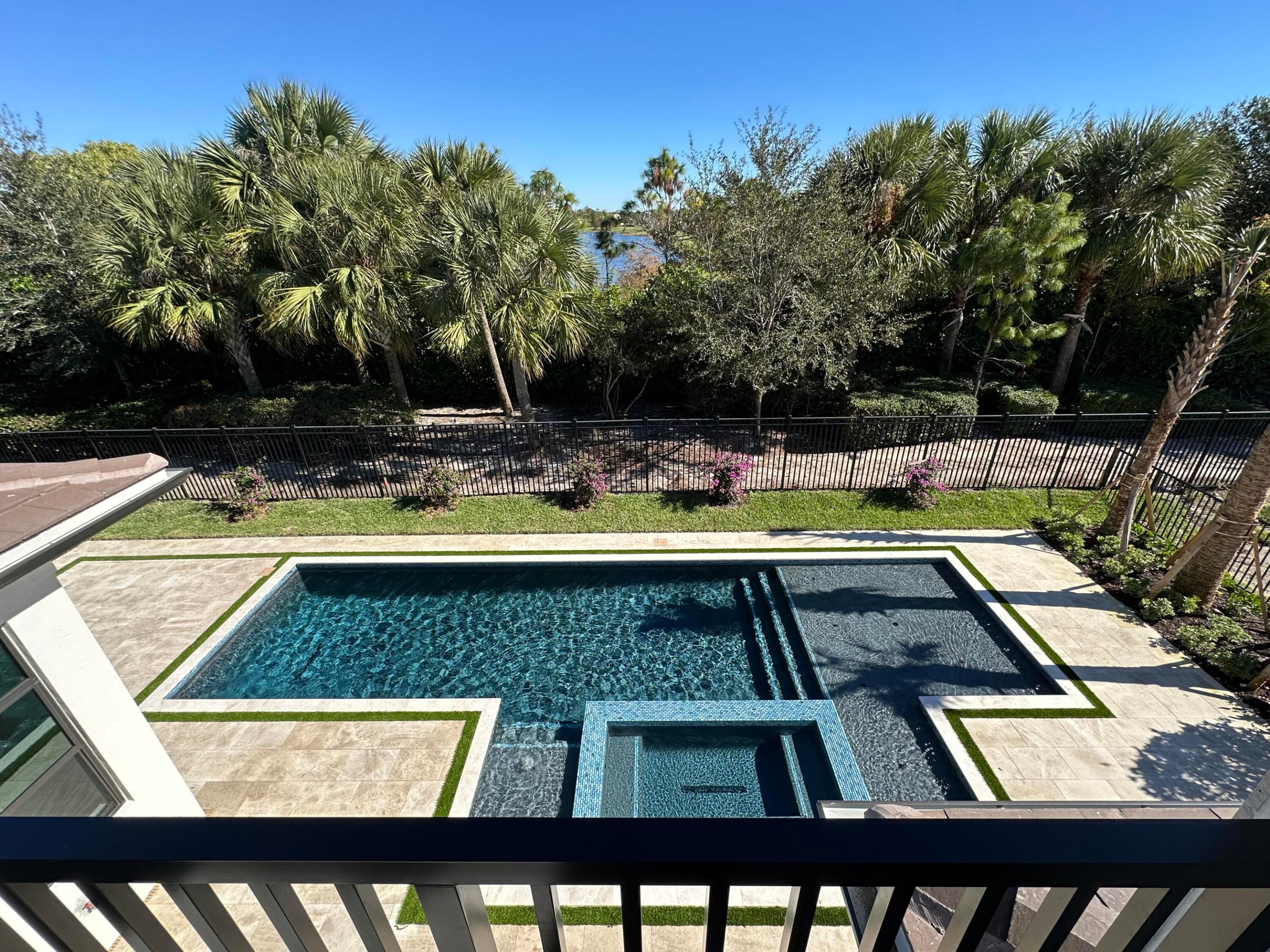 Palm Beach Gardens photo 3