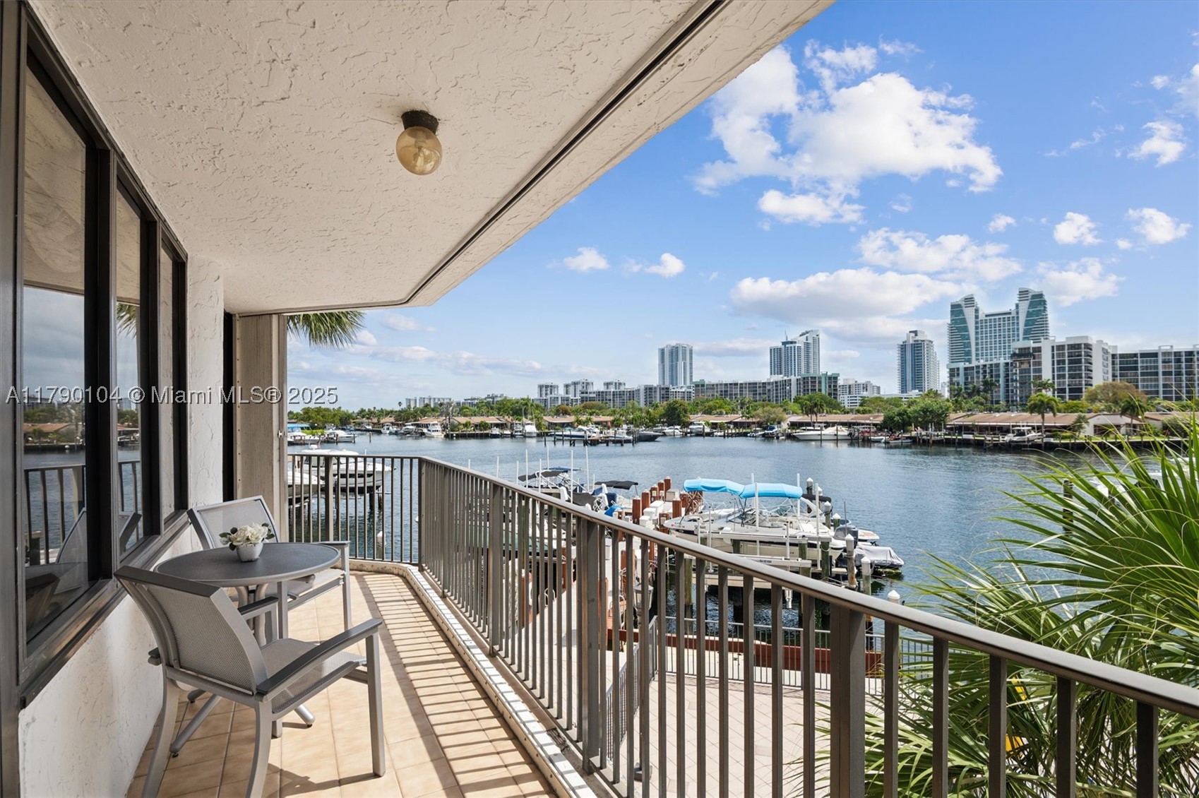Hallandale Beach photo 1