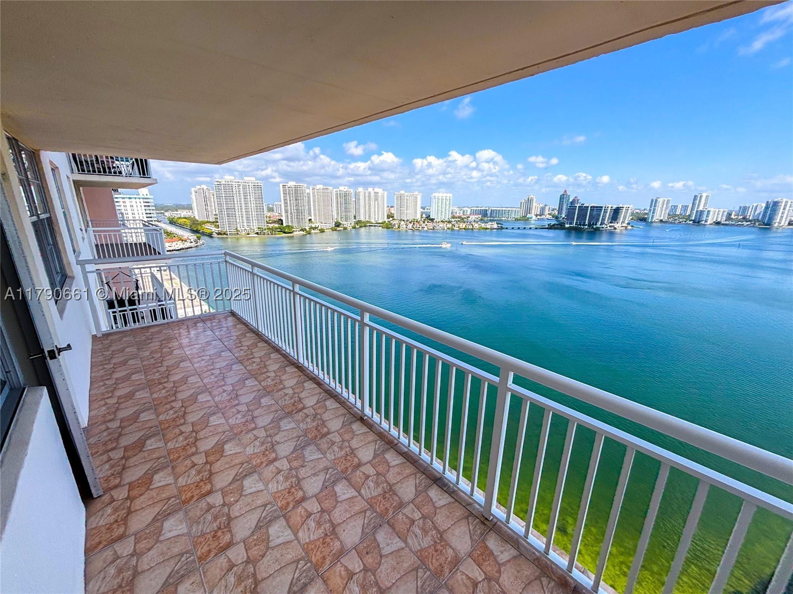Sunny Isles Beach photo 3