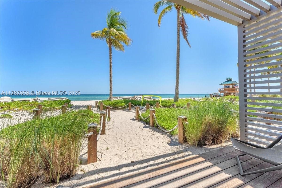 Sunny Isles Beach photo 1