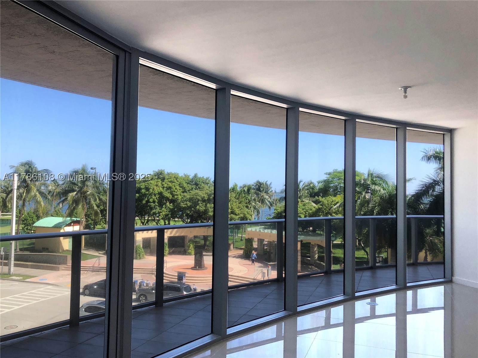 Miami photo 4