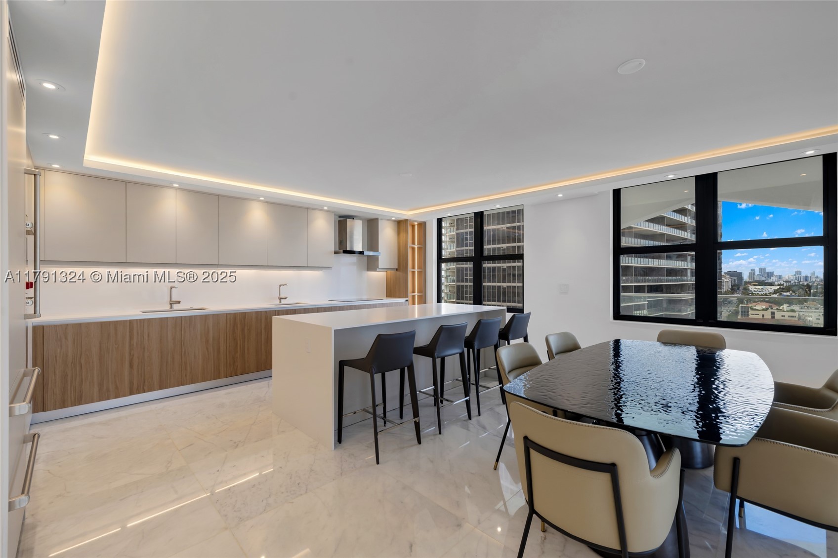 Bal Harbour photo 2