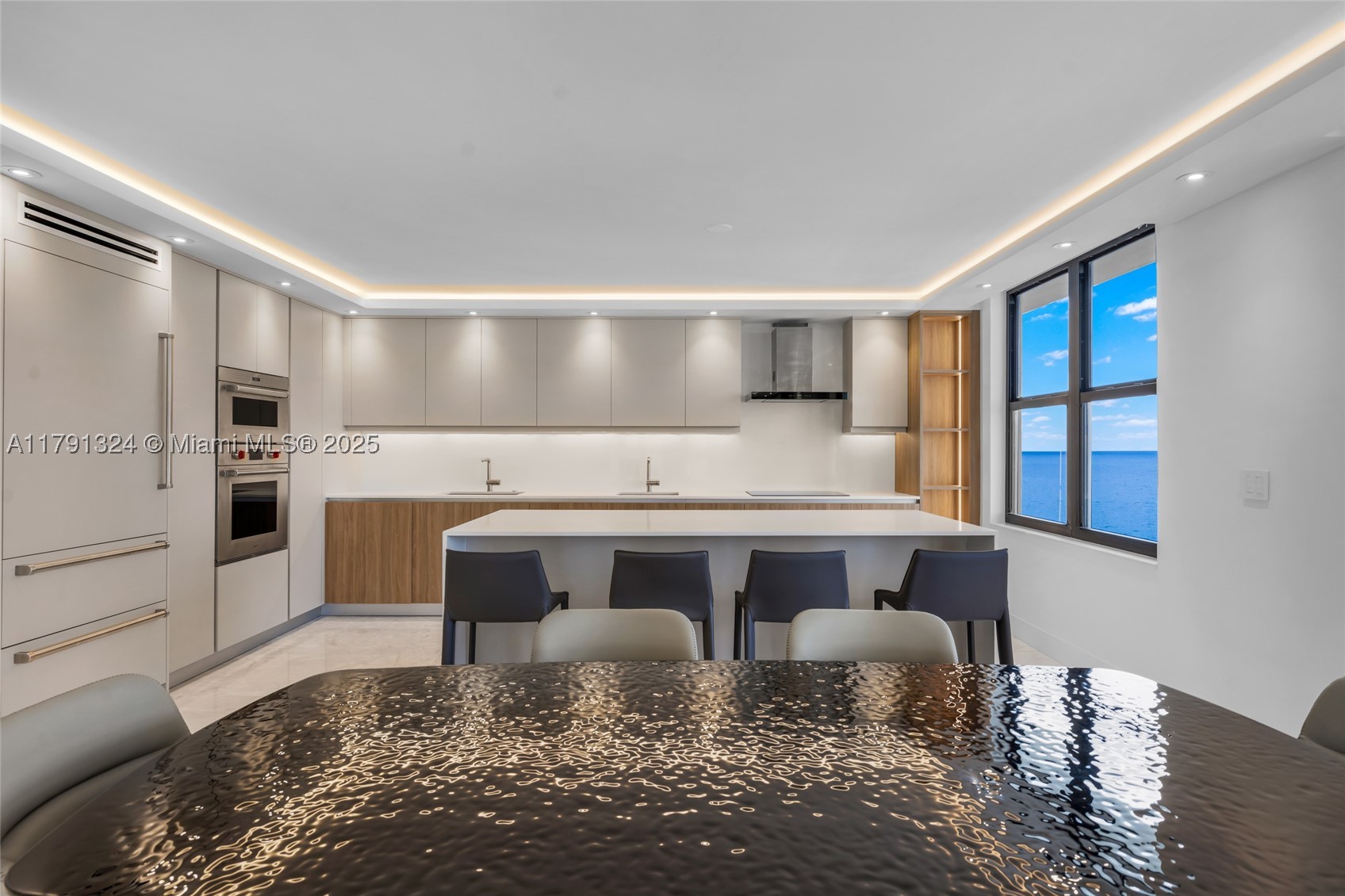 Bal Harbour photo 3