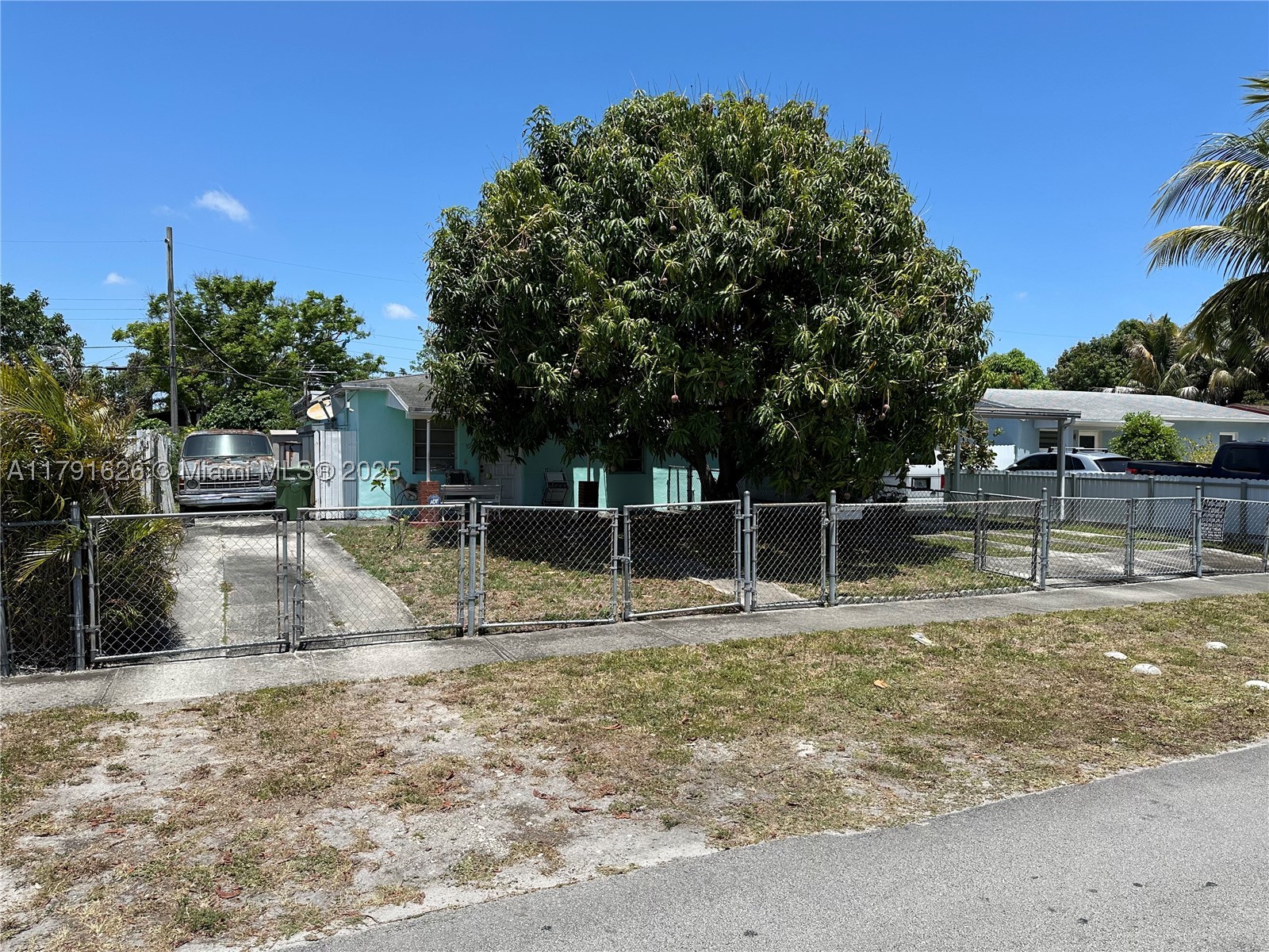 Hialeah photo 3