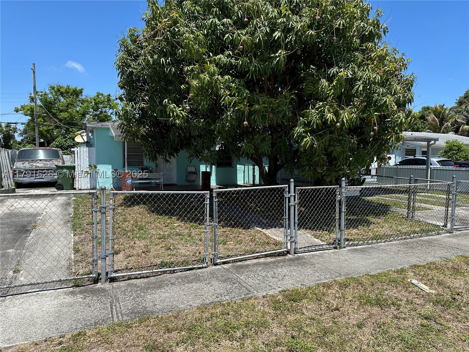Hialeah photo 4