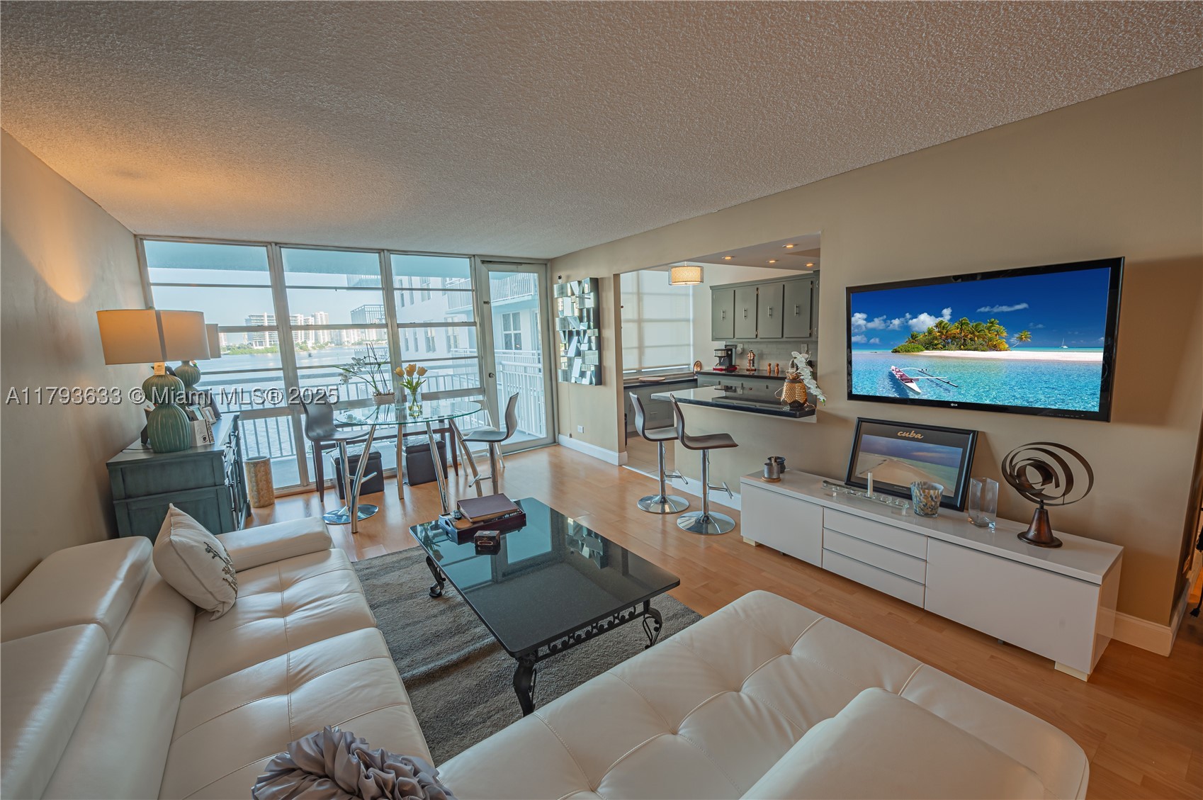 Sunny Isles Beach photo 1