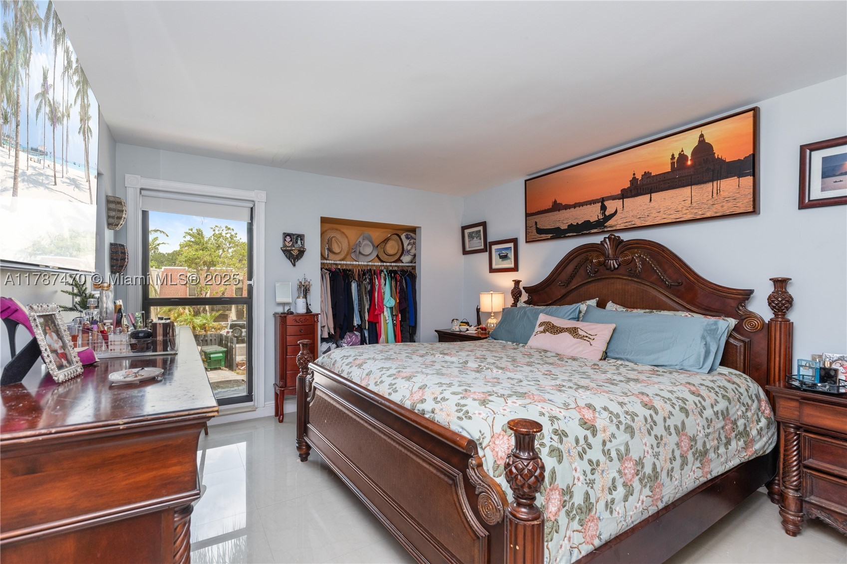 Pembroke Pines photo 5
