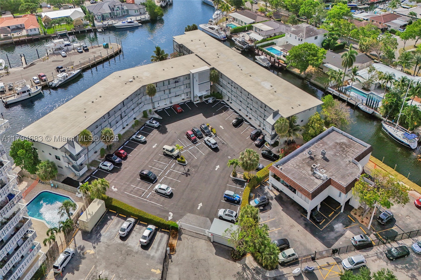 North Miami photo 4