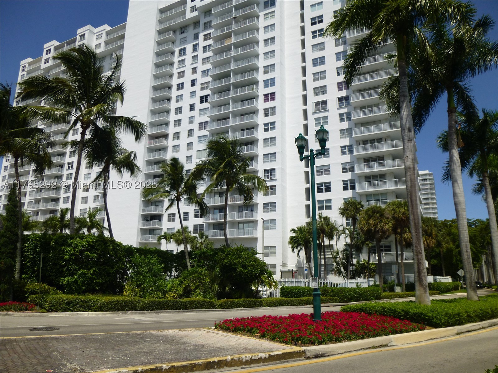Aventura photo 1