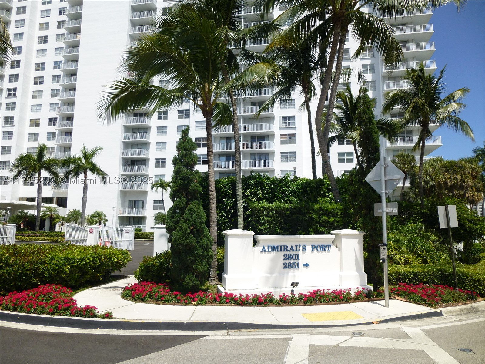 Aventura photo 2