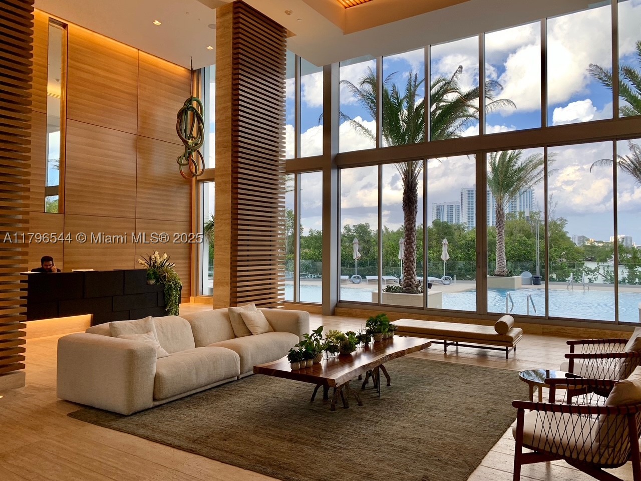 North Miami Beach photo 2