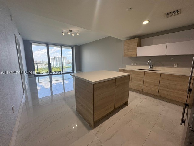 North Miami Beach photo 5
