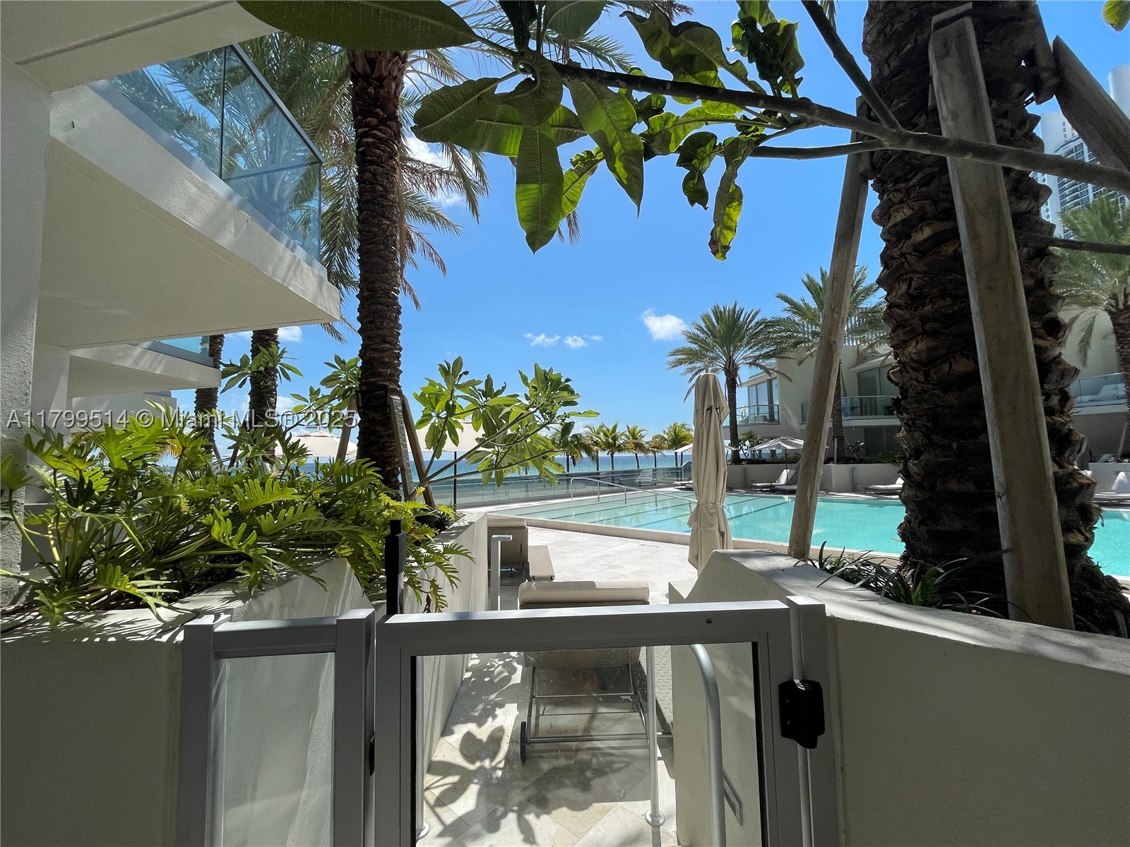 Sunny Isles Beach photo 1