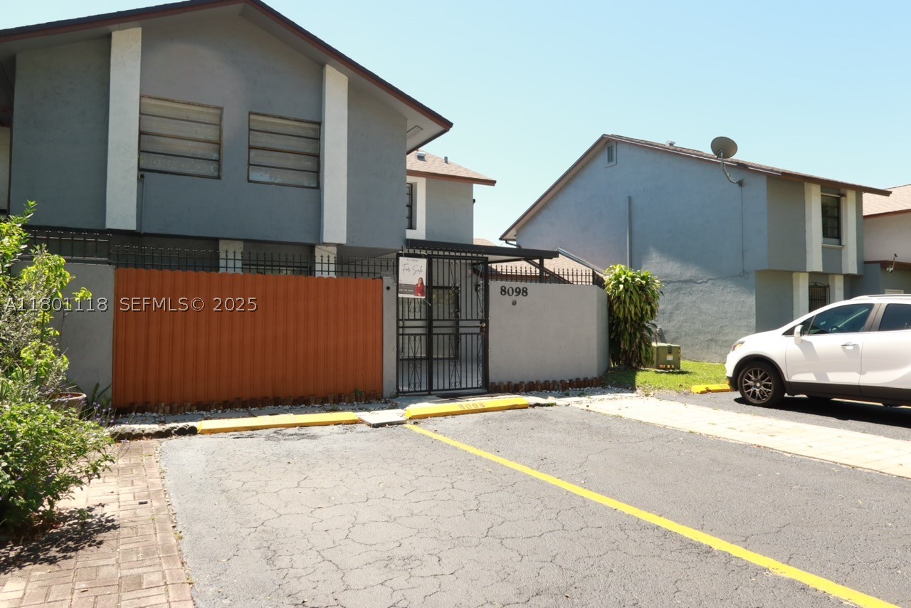 Hialeah Gardens photo 2