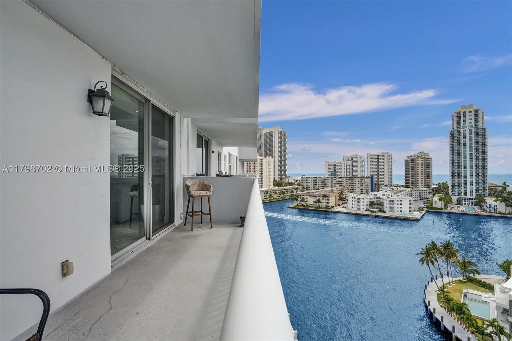 Hallandale Beach photo 3