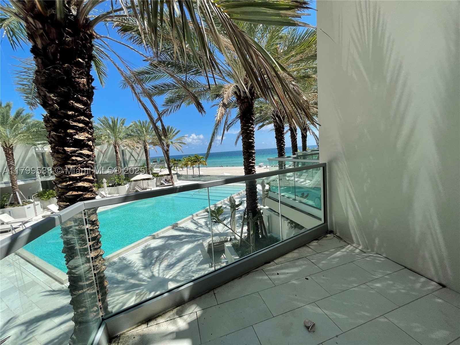 Sunny Isles Beach photo 1