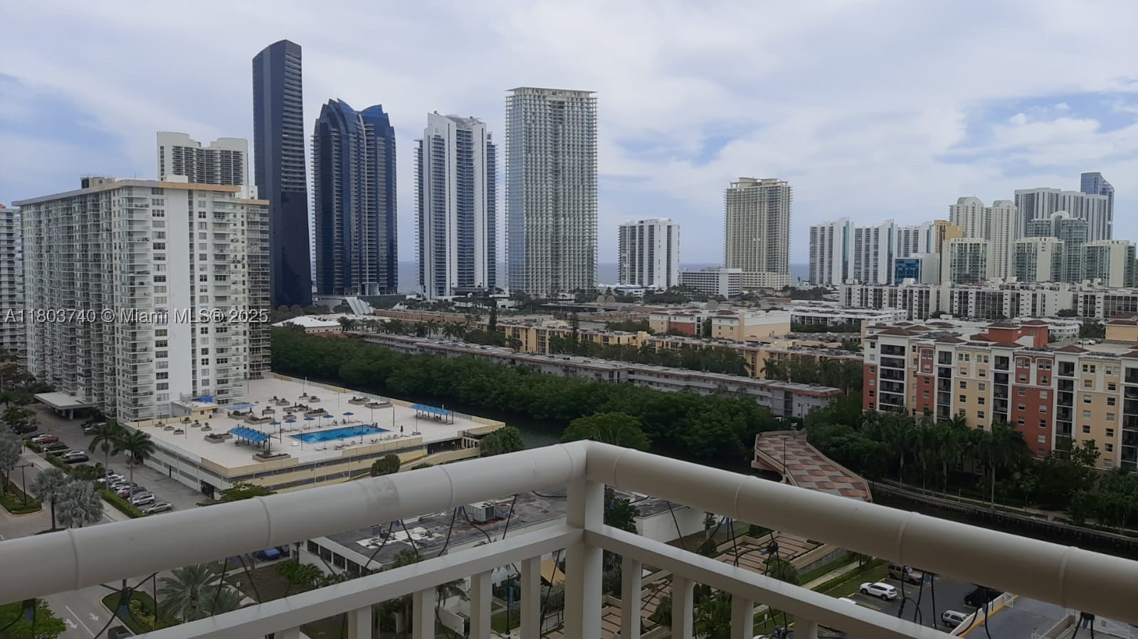 Sunny Isles Beach photo 1