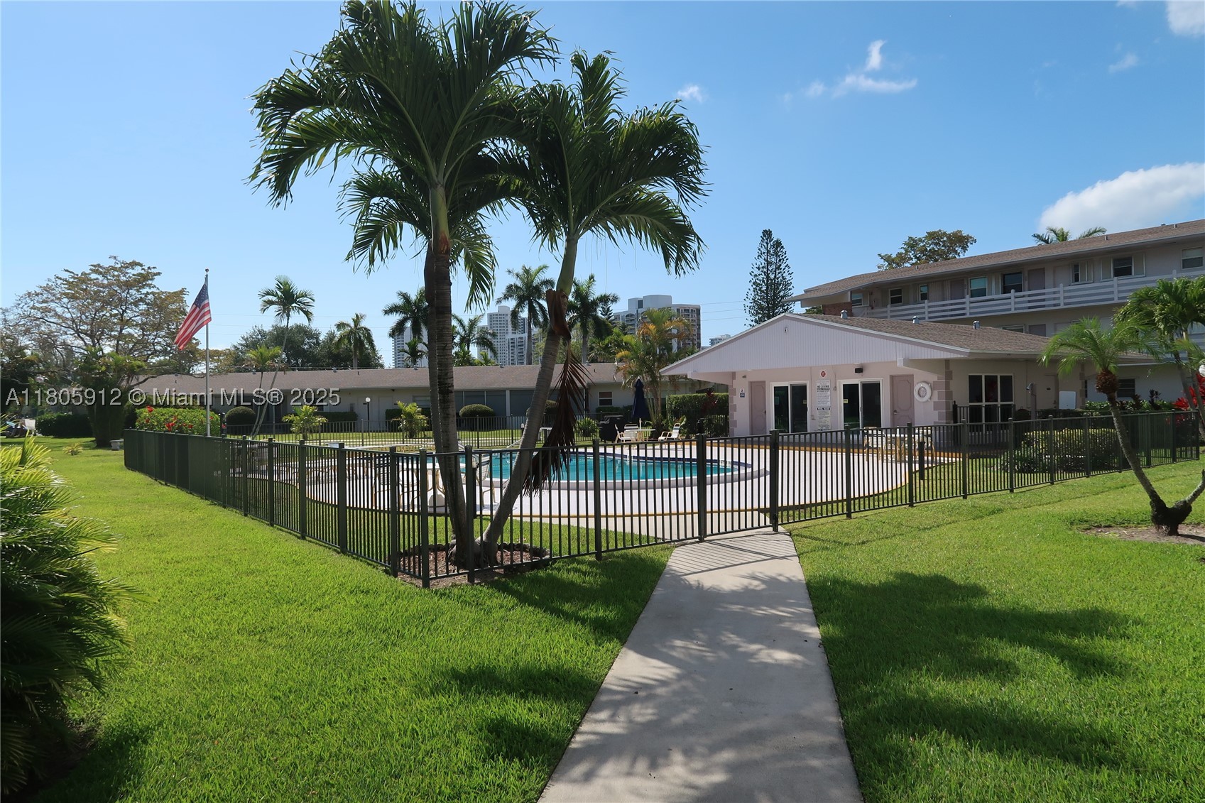 Hallandale Beach photo 1
