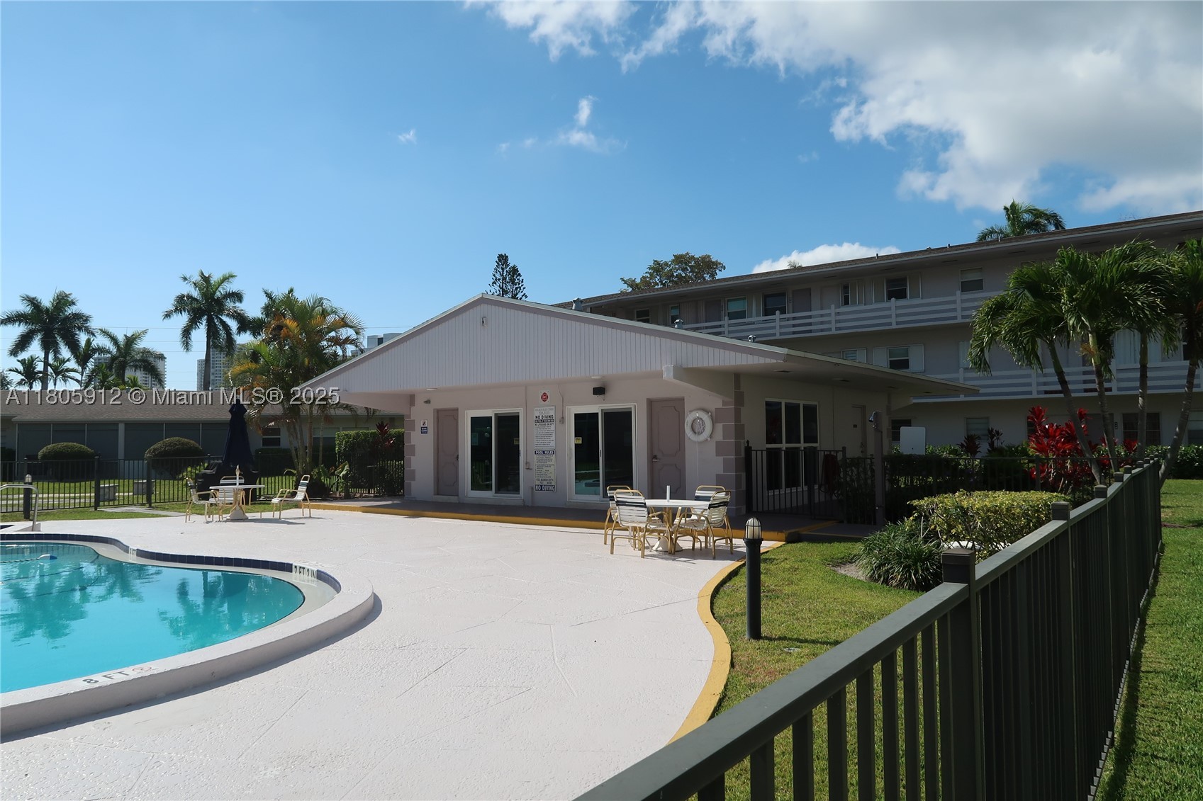 Hallandale Beach photo 3