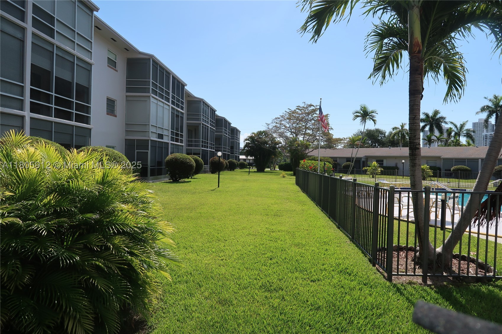 Hallandale Beach photo 4