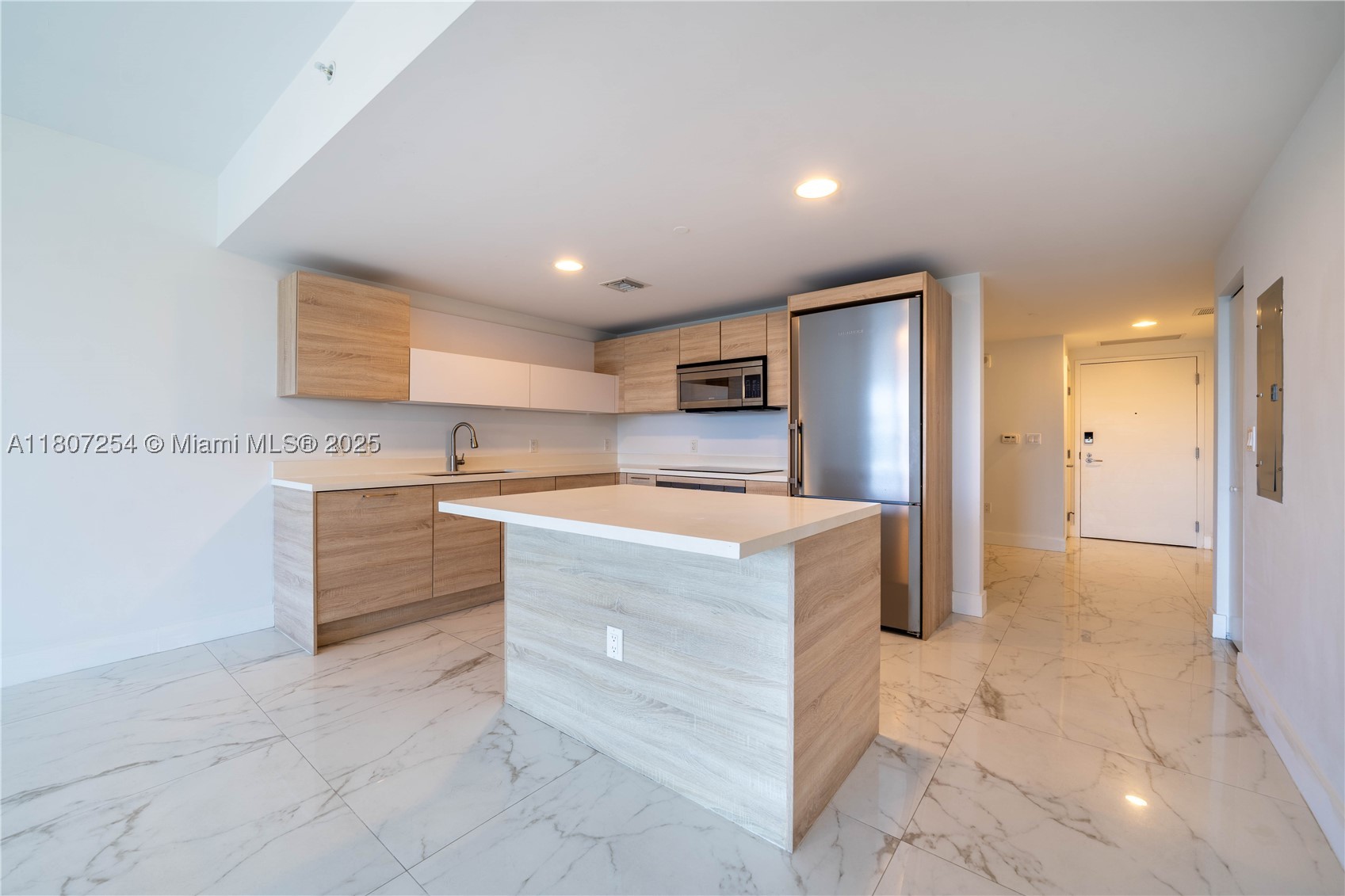 North Miami Beach photo 3