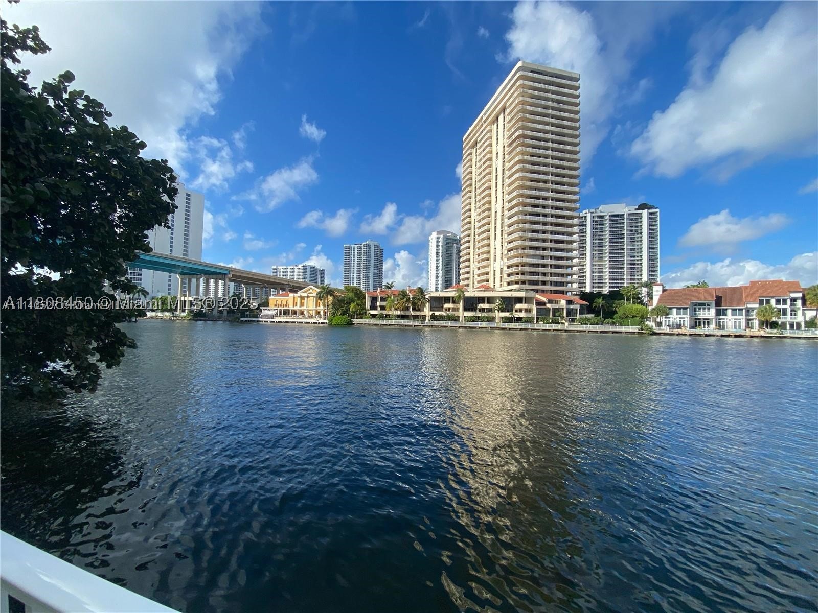 Sunny Isles Beach photo 2