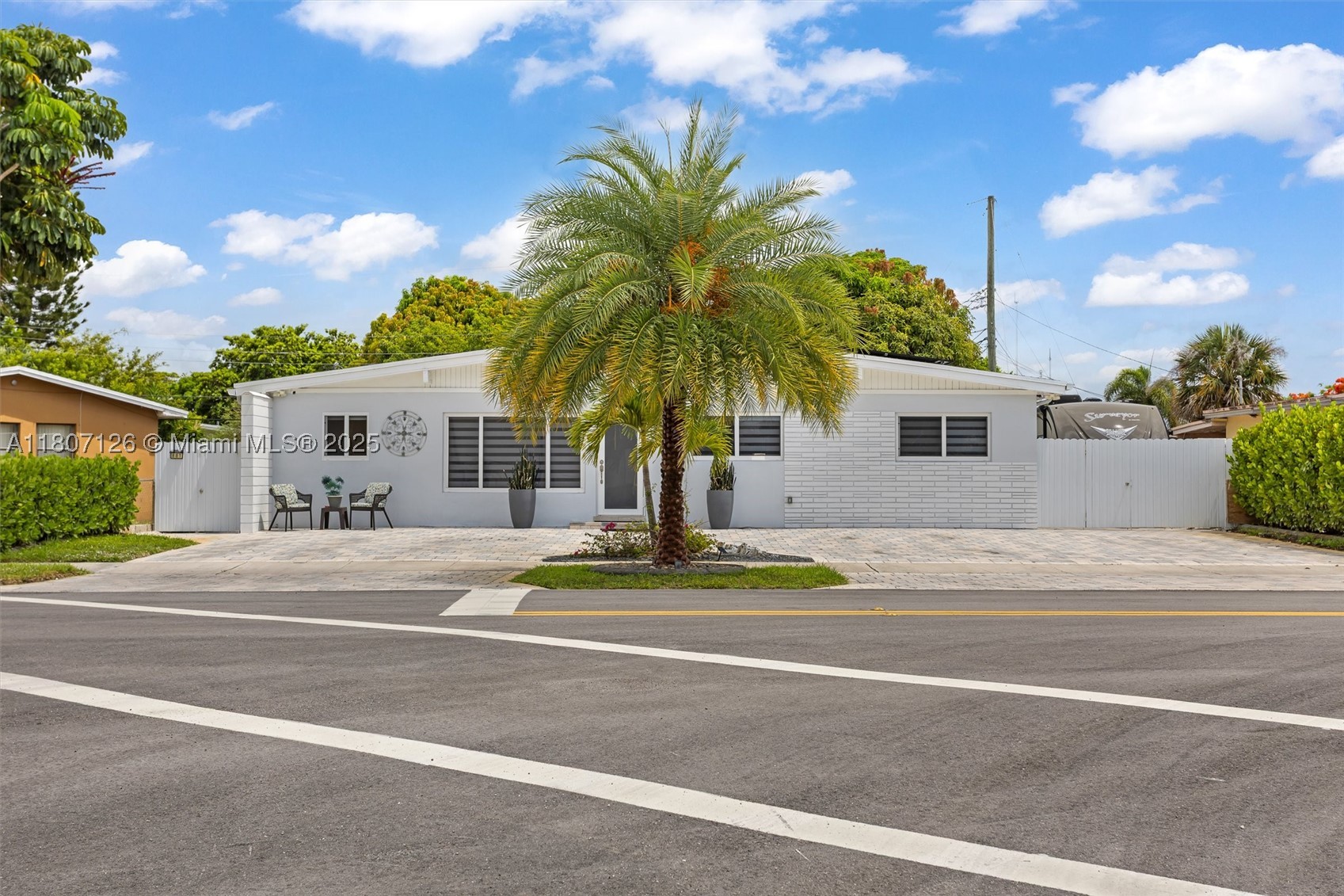 Miami Gardens photo 1