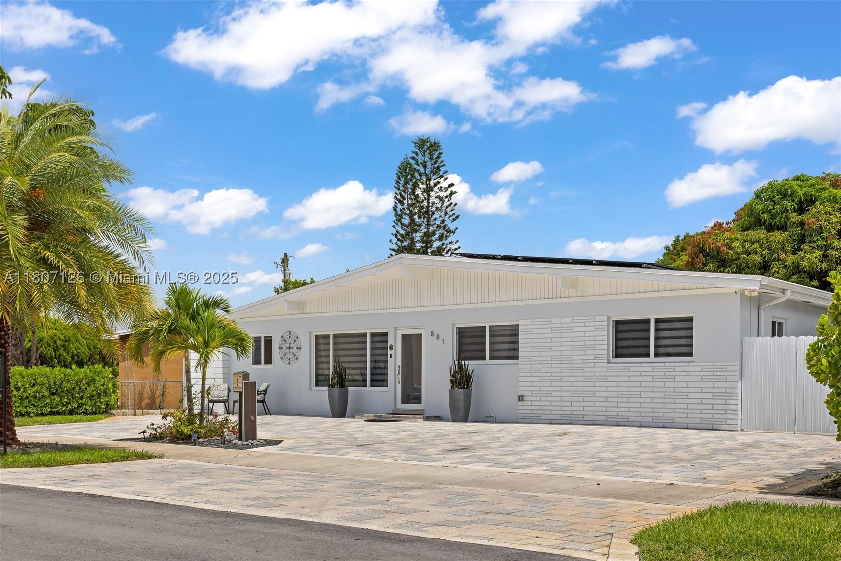 Miami Gardens photo 2