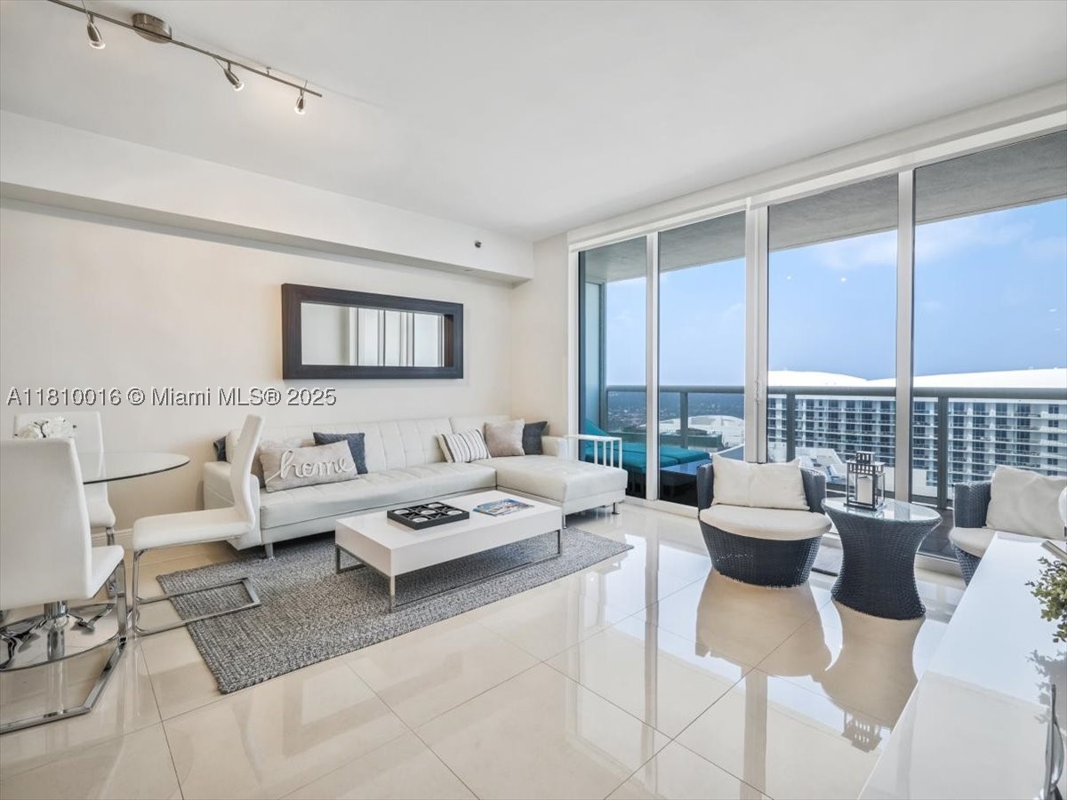Hallandale Beach photo 4