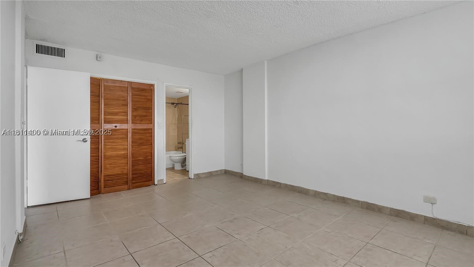 North Miami Beach photo 4
