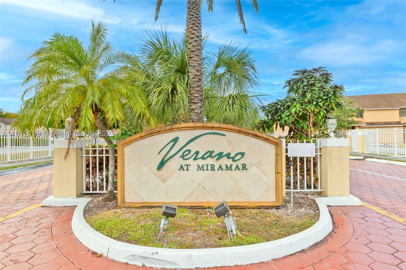 Miramar photo 2
