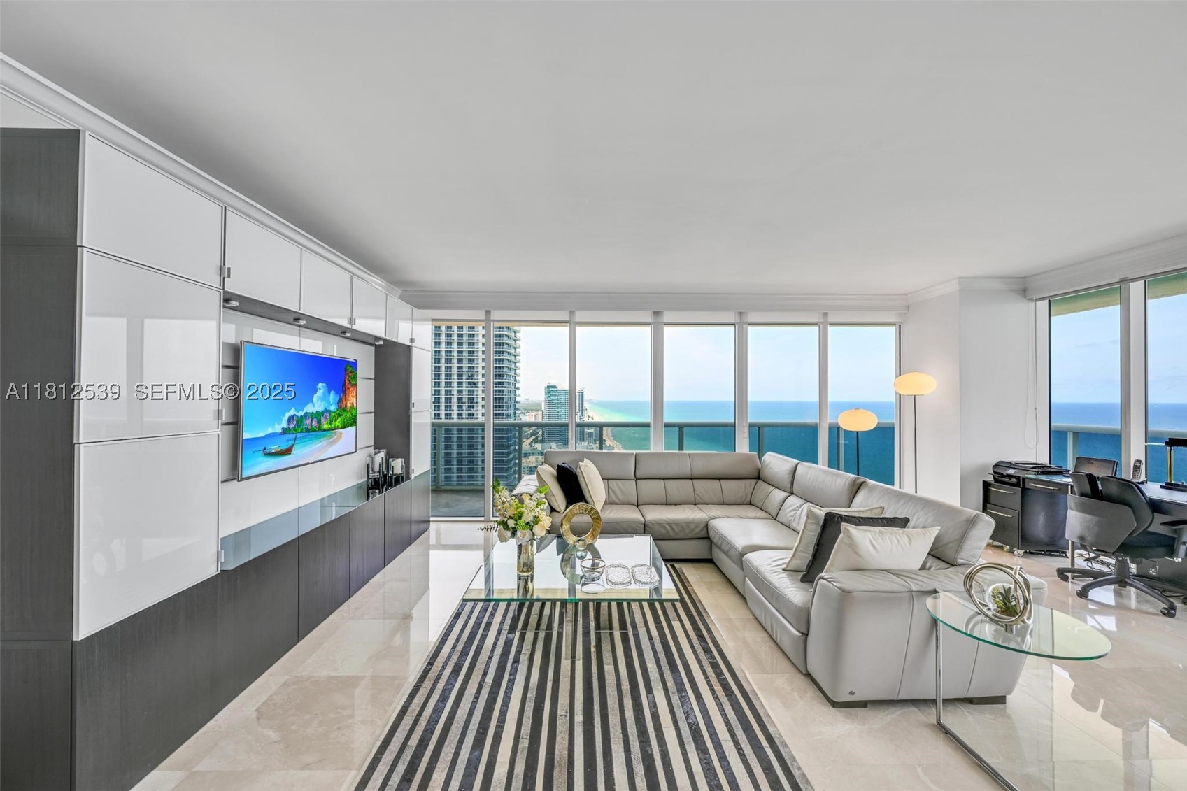Hallandale Beach photo 2