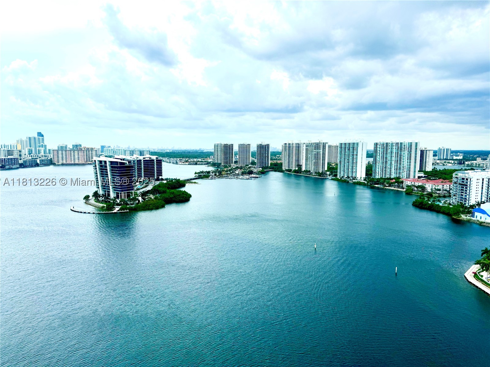 Aventura photo 1