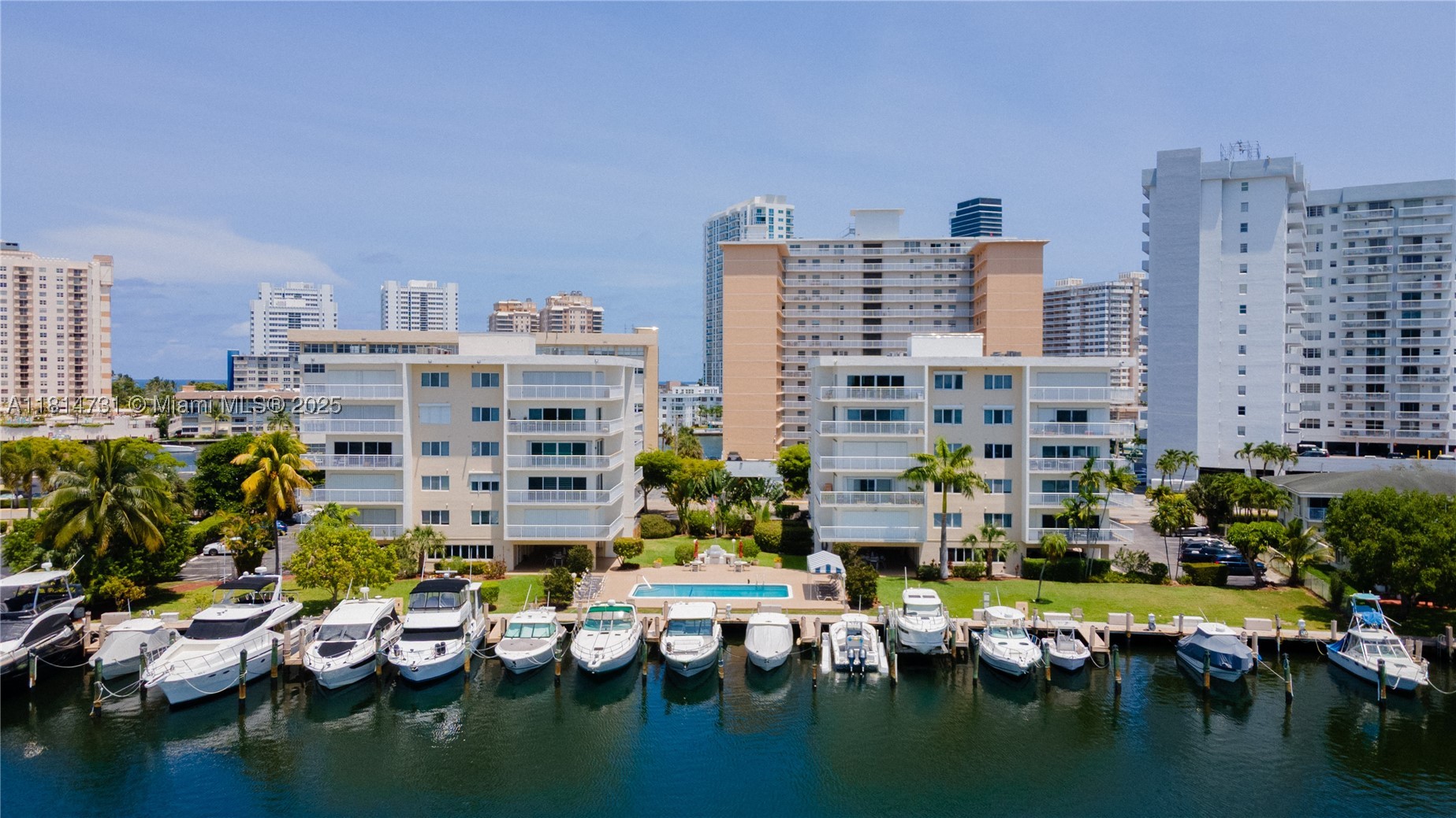 Hallandale Beach photo 2