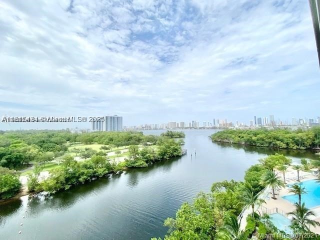 North Miami Beach photo 1
