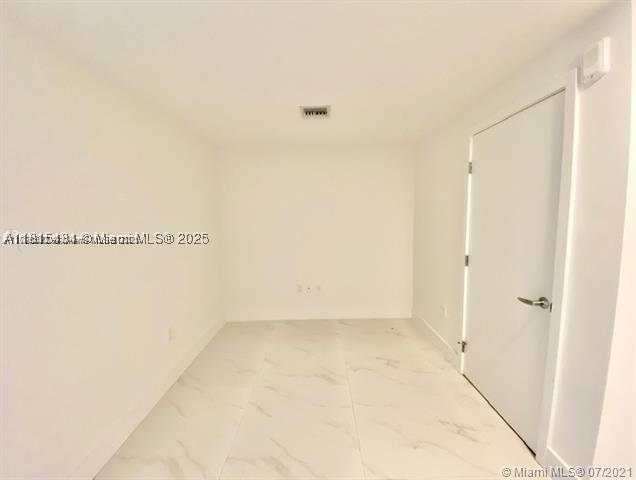 North Miami Beach photo 3