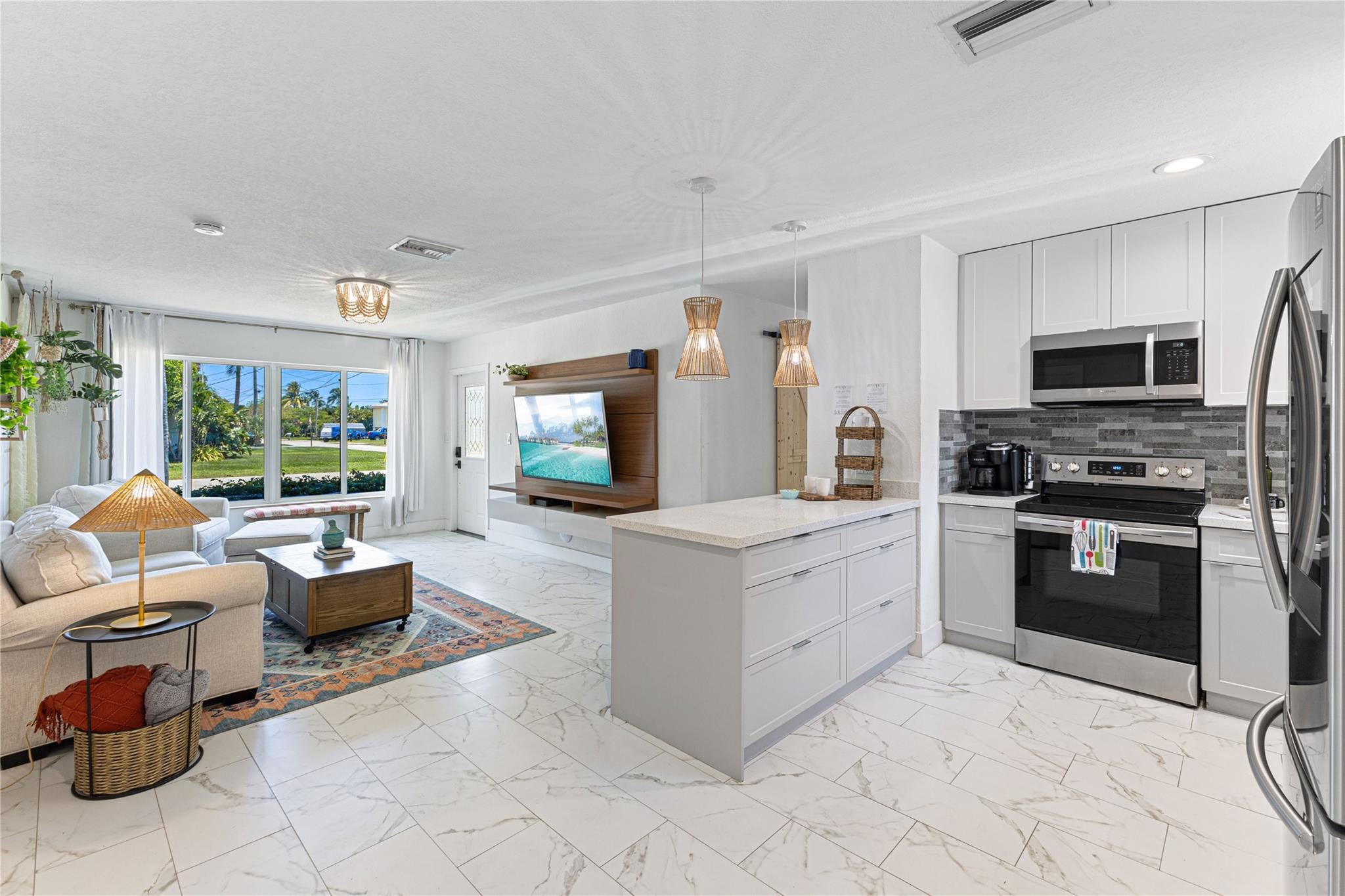 Wilton Manors photo 2