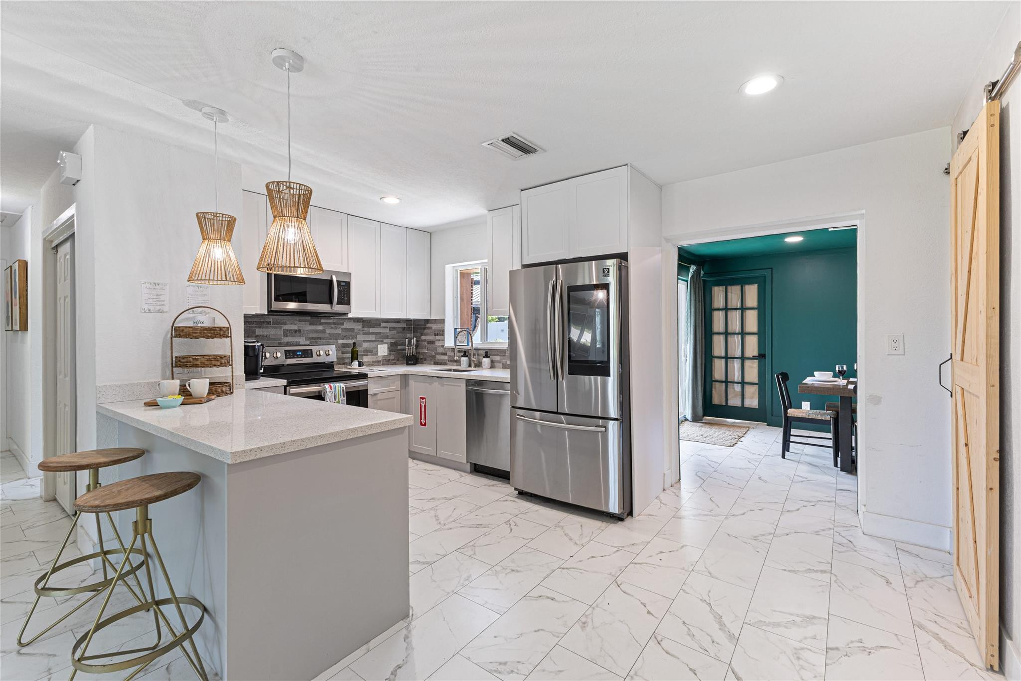 Wilton Manors photo 5