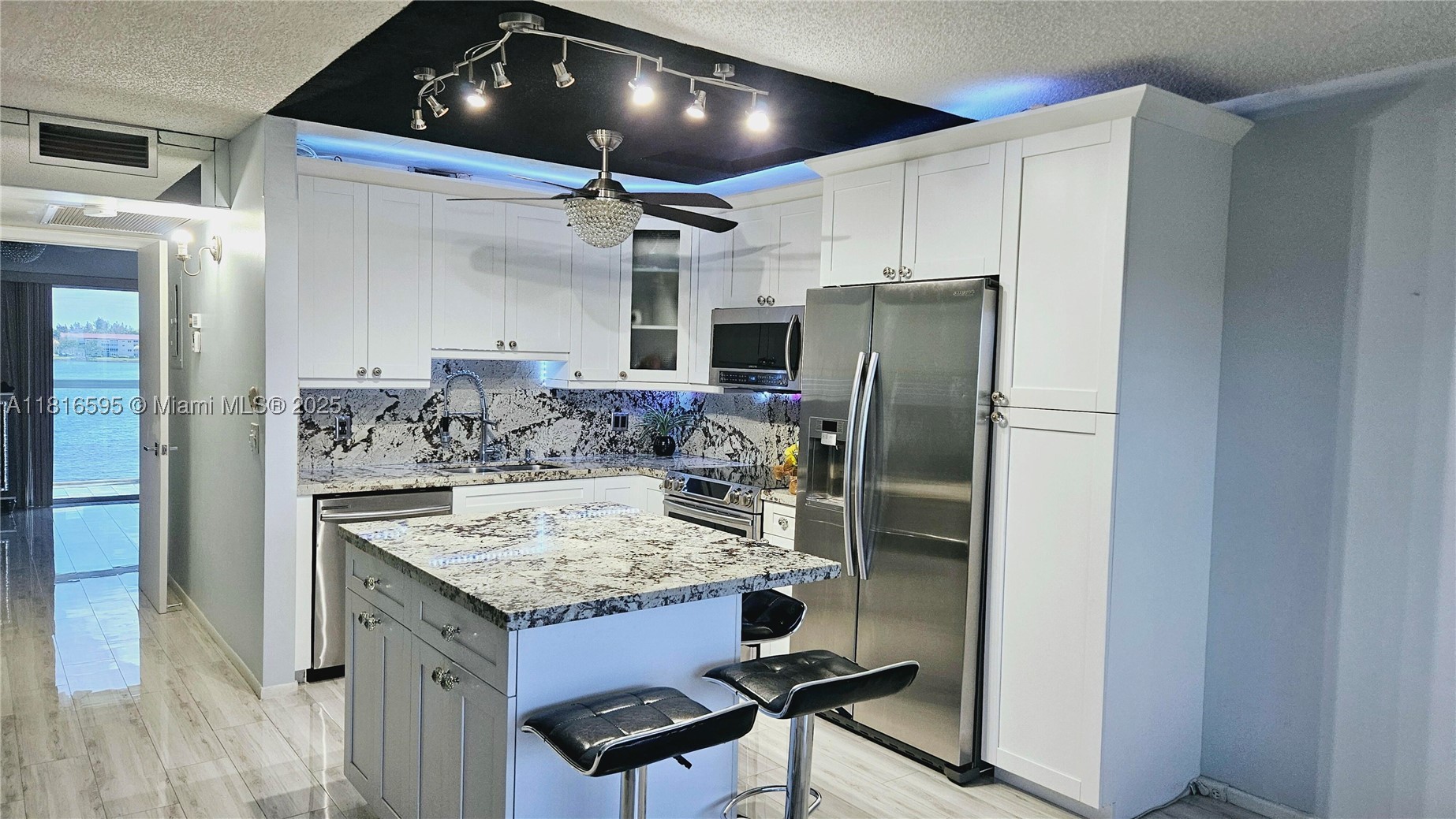 Pembroke Pines photo 1